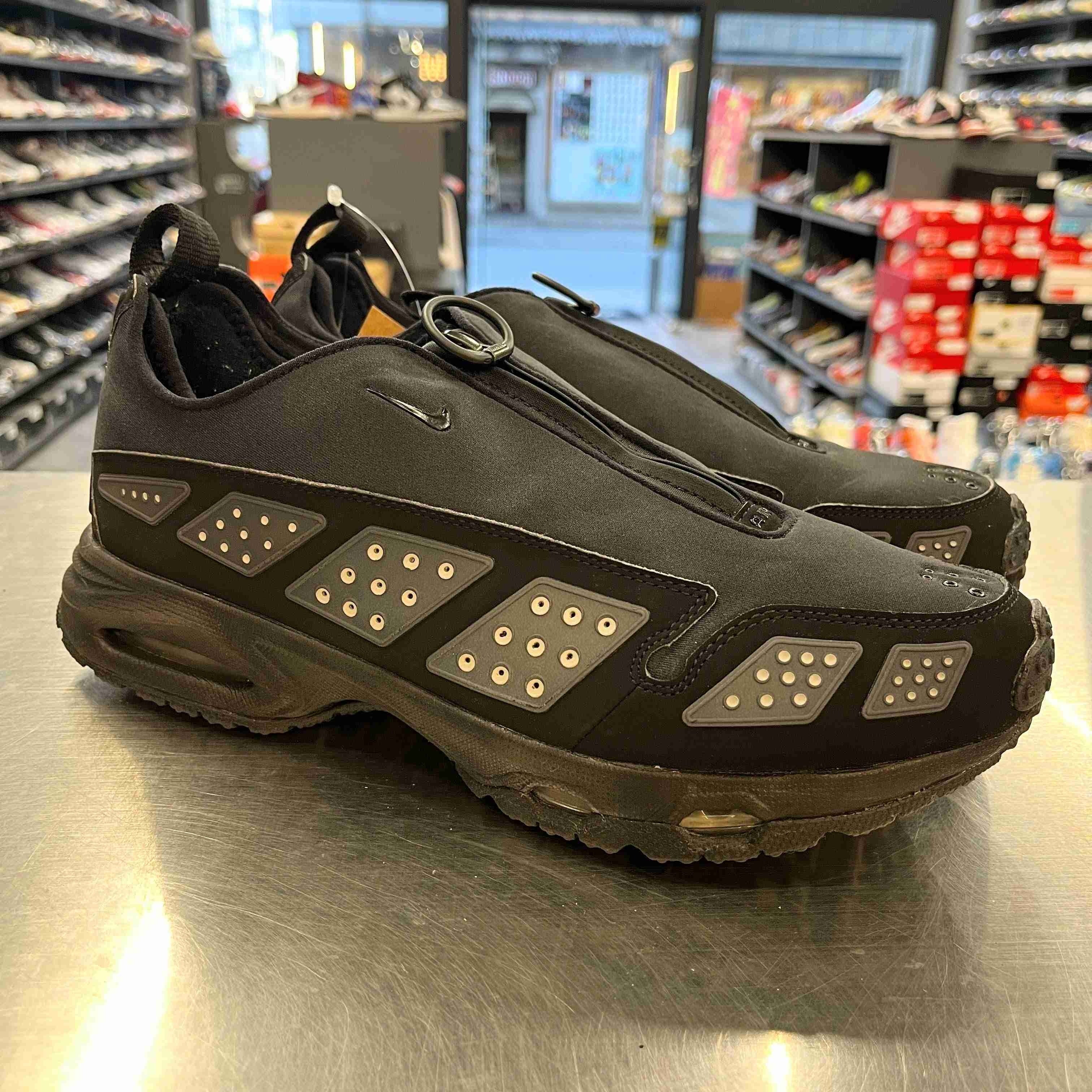 【W US11】 NIKE W AIR MAX SNDR FZ2068-001 【USED】