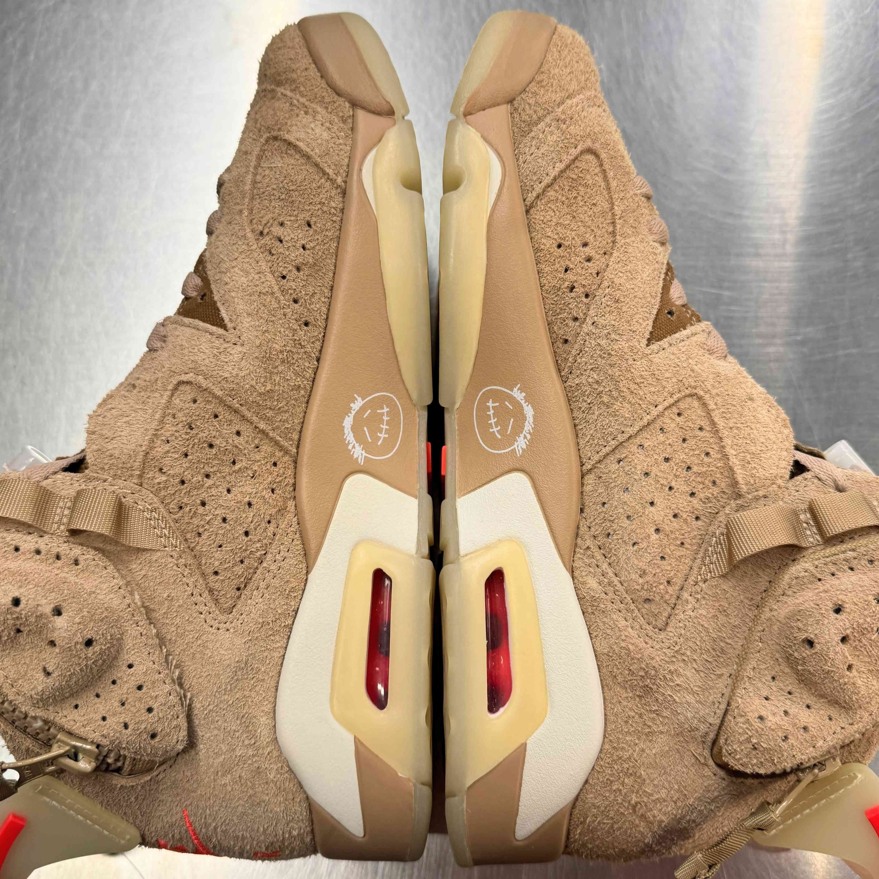 【US8】 AIR JORDAN 6 RETRO TRAVIS SCOTT DH0690-200 【USED】