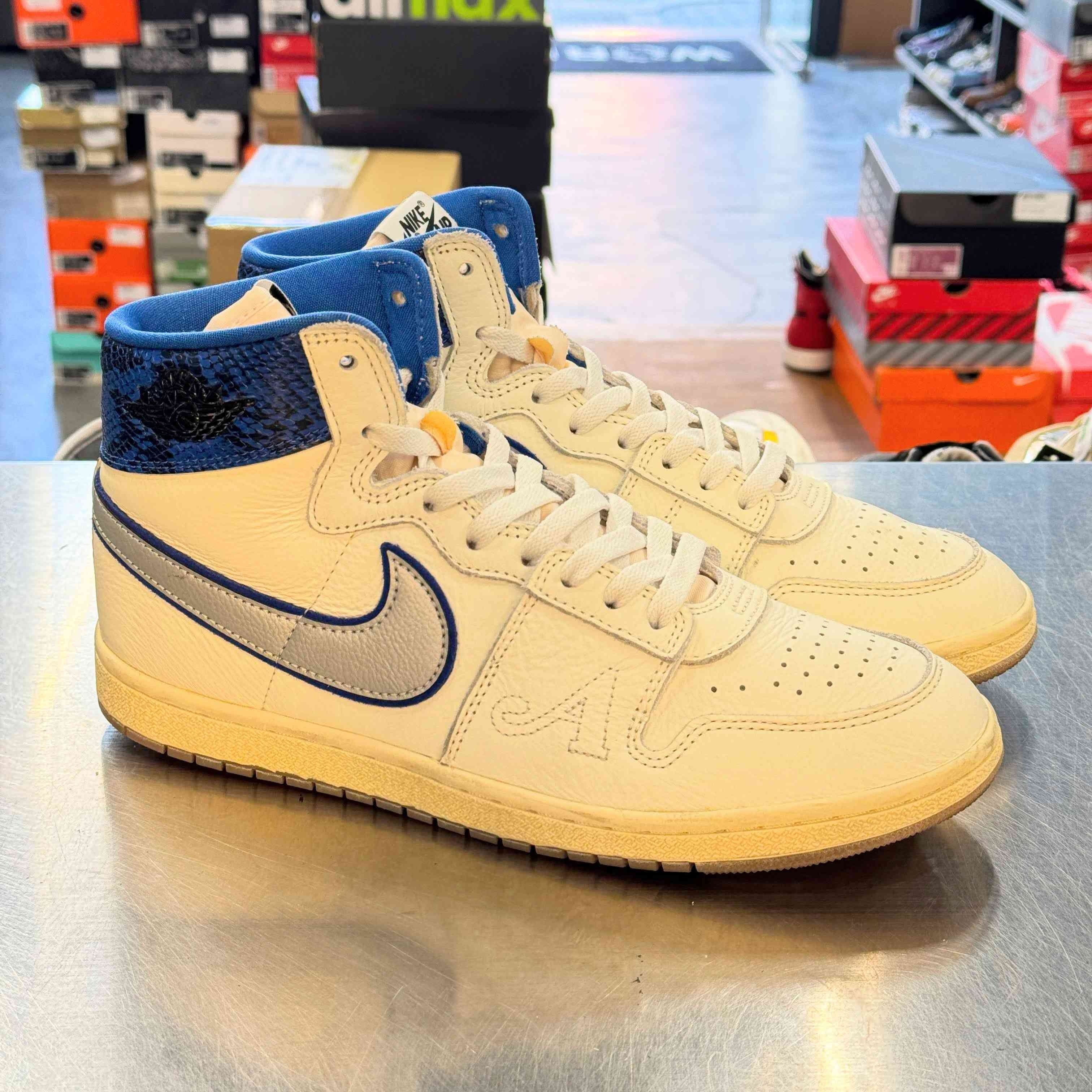 【US10.5】 JORDAN AIR SHIP PE AWAKE FN8675-104 【USED】