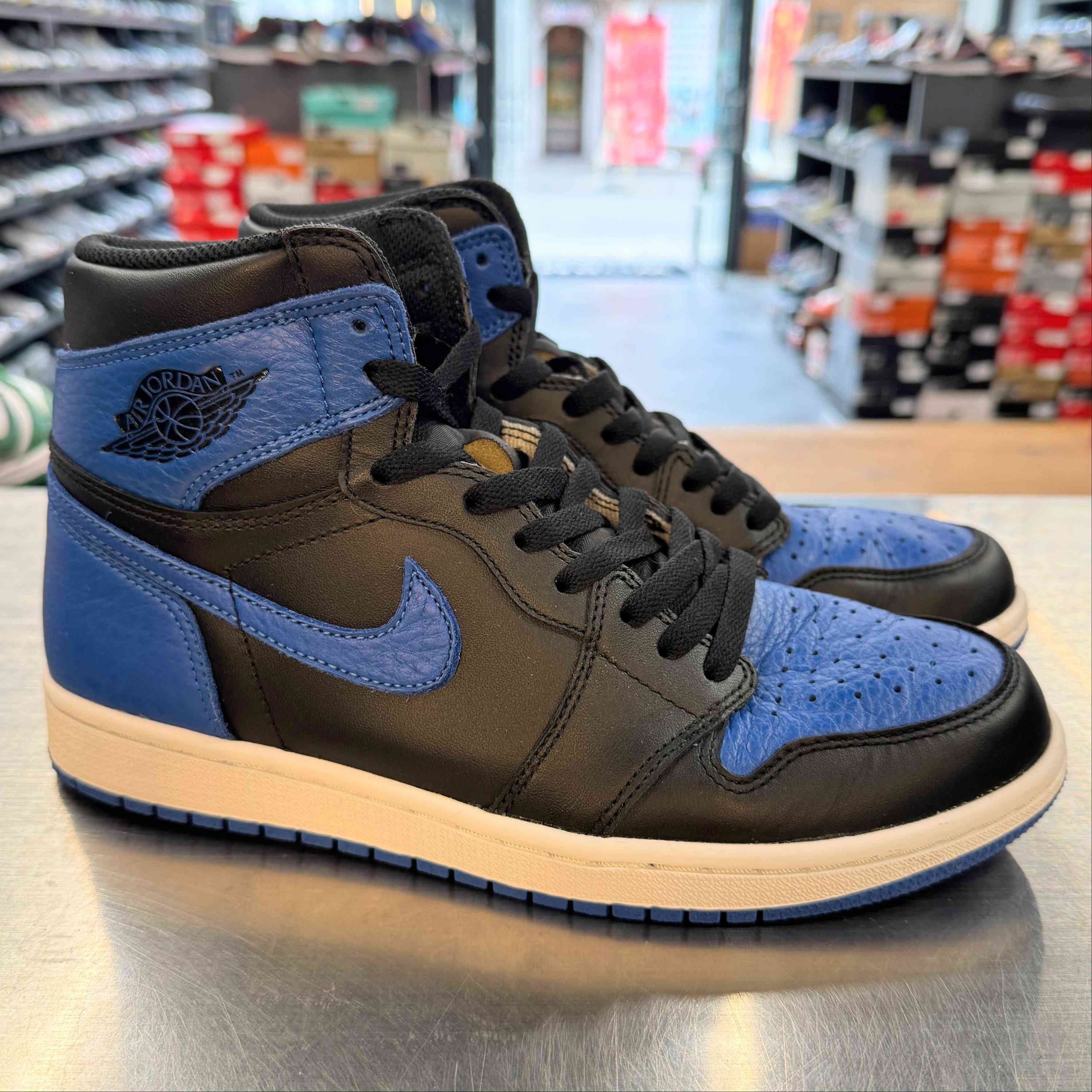 US8】 AIR JORDAN 1 RETRO HIGH OG ROYAL 2017 555088-007 【USED 