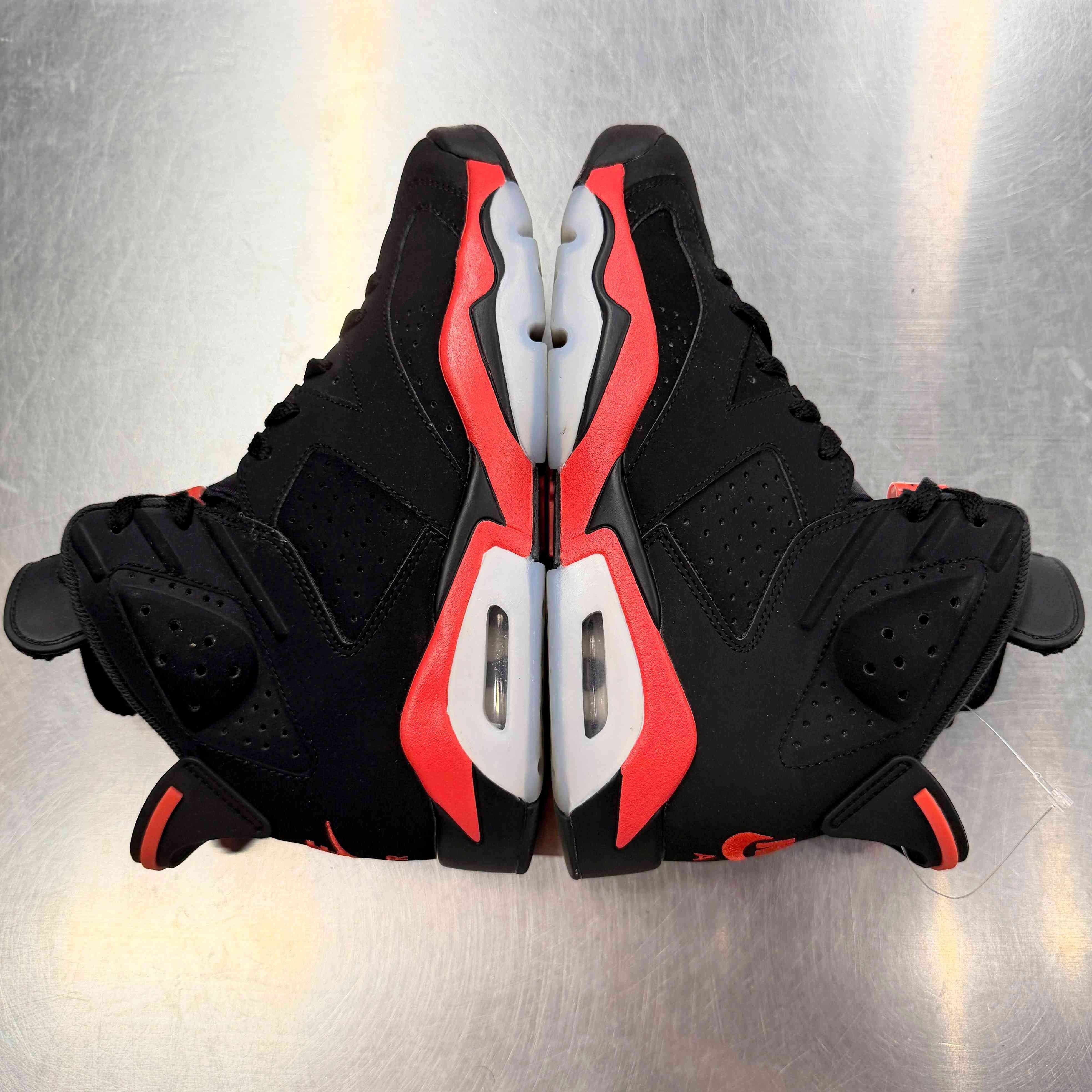 【US9】 AIR JORDAN 6 RETRO CT8529-001 【USED】
