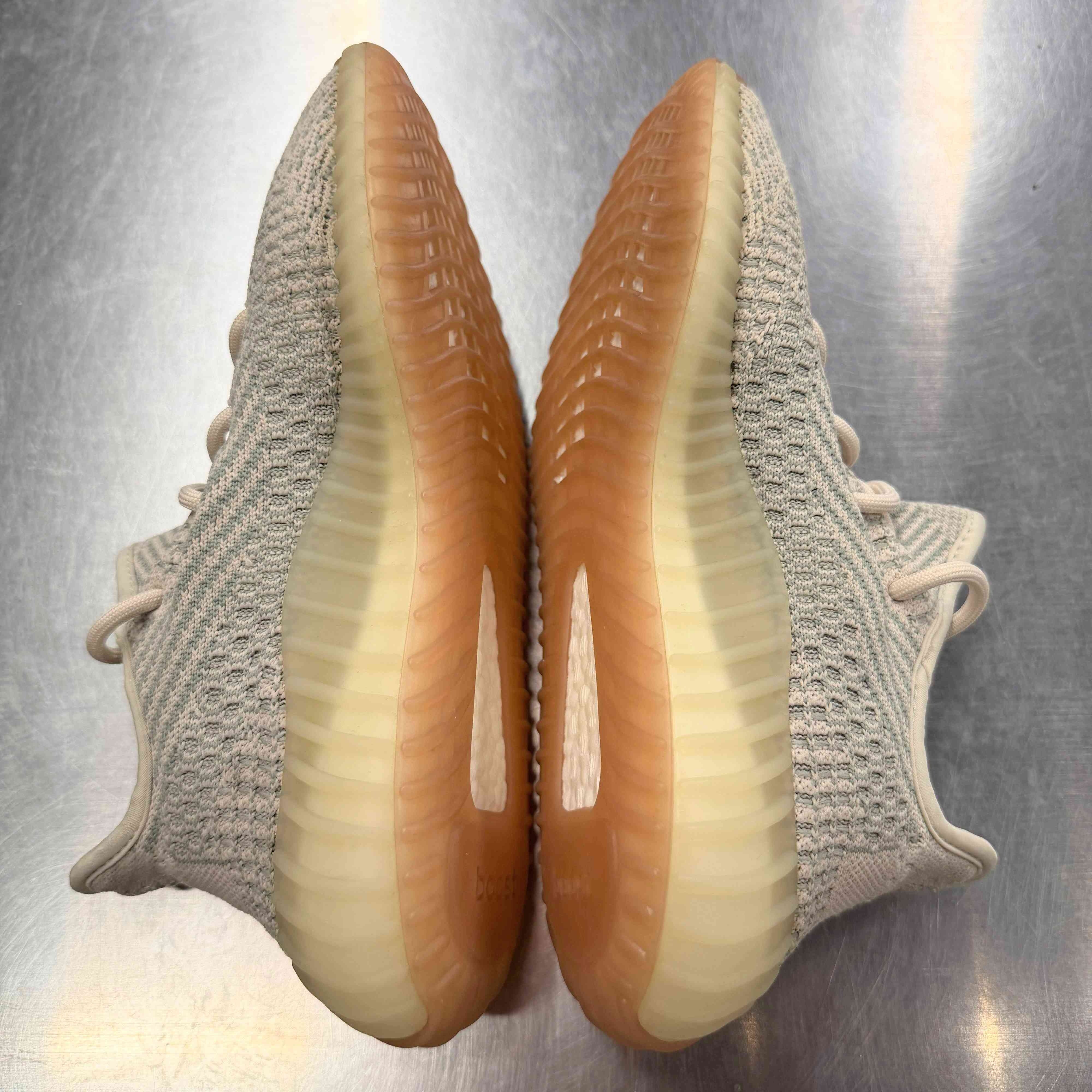 【US6.5】 adidas YEEZY BOOST 350 V2 FW3042 【USED】