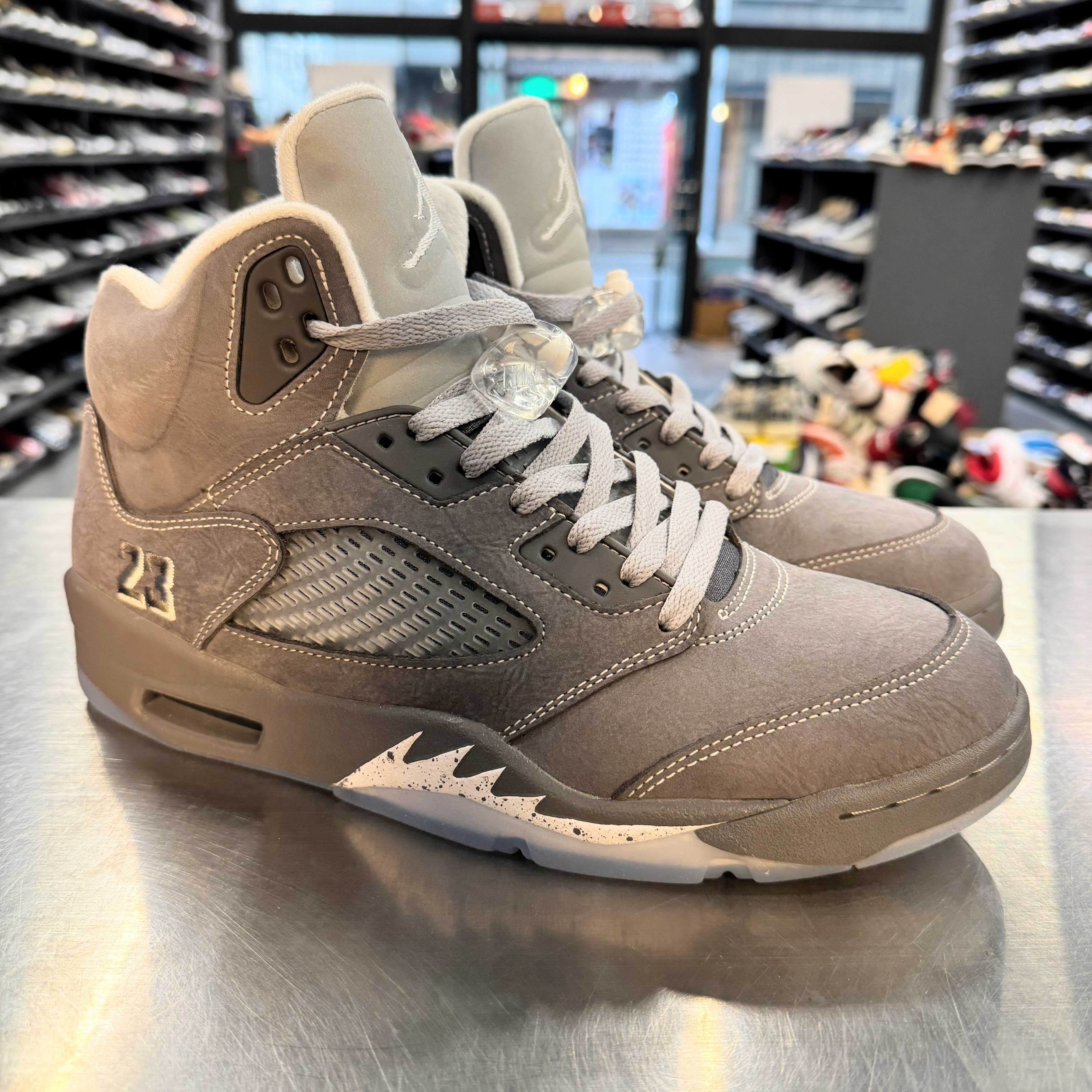 【US9.5】 AIR JORDAN 5 RETRO Wolf Grey DD0587-002 【USED】