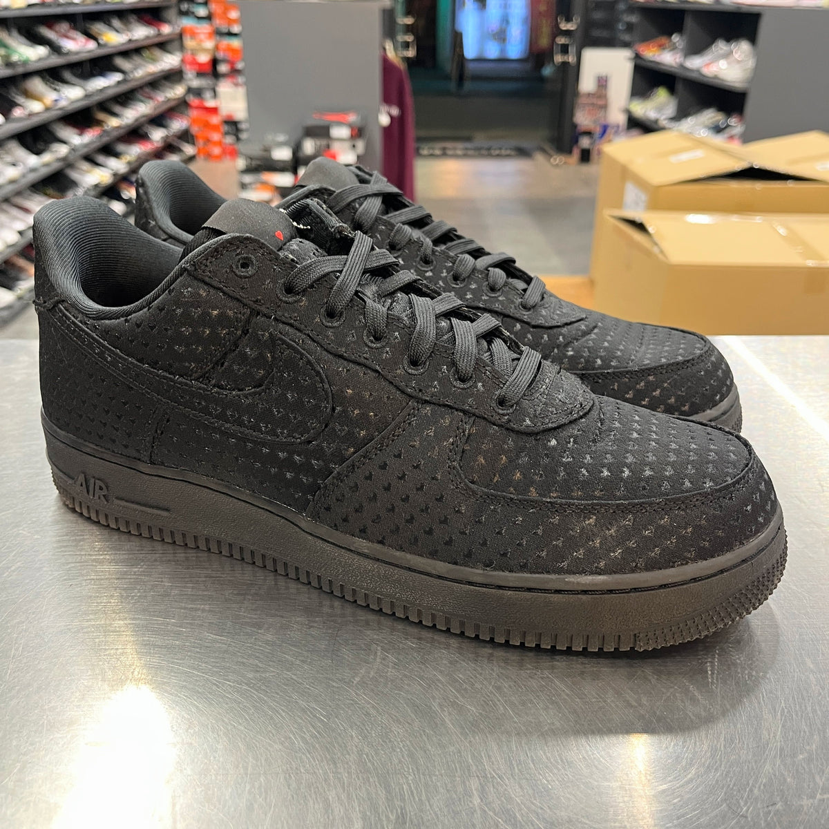 【US11】 NIKE AIR FORCE 1 RETRO IB6836-001 【USED】