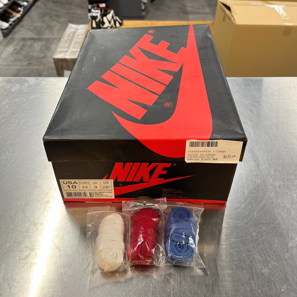 【US10】 AIR JORDAN 1 RETRO HIGH OG 555088-026 【USED】