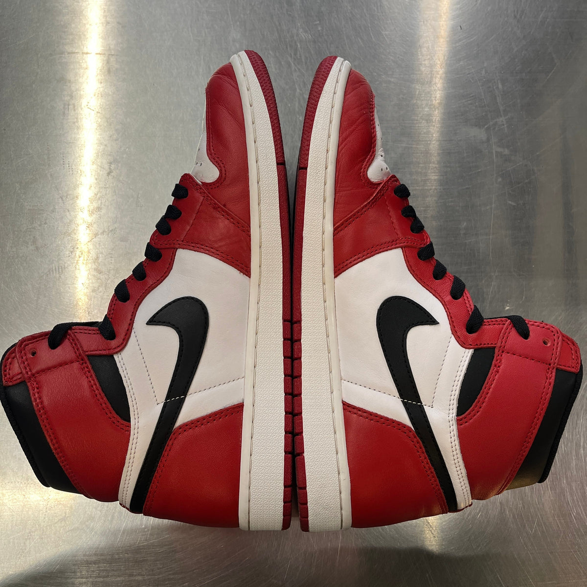 【US10.5】 AIR JORDAN 1 RETRO HIGH OG CHICAGO 555088-101 【USED】