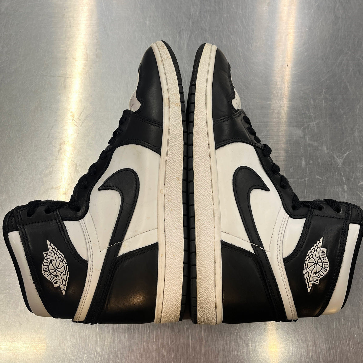 【US10.5】 AIR JORDAN 1 HI 85 BQ4422-001 【USED】