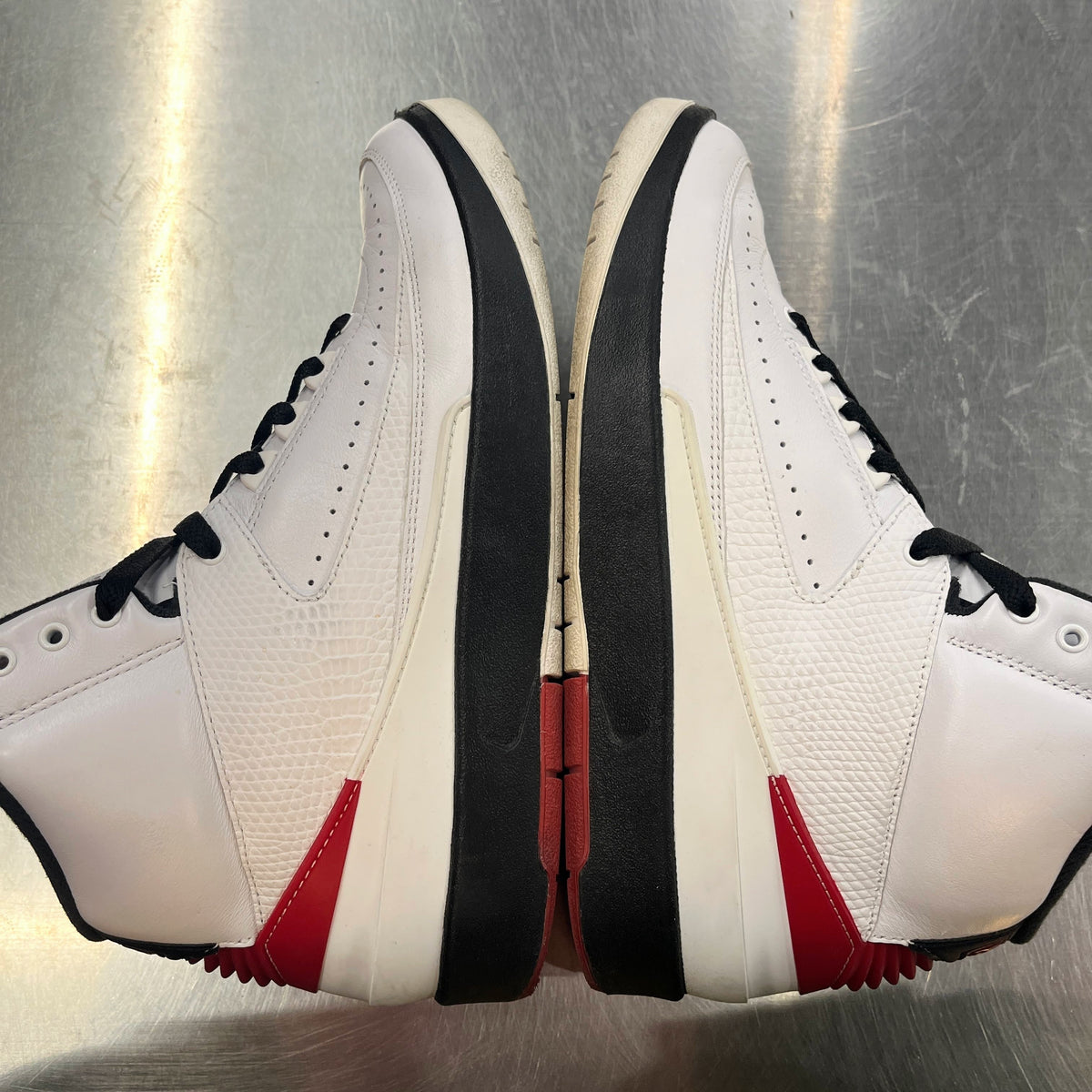 【US8.5】 AIR JORDAN 2 RETRO DX2454-106 【USED】