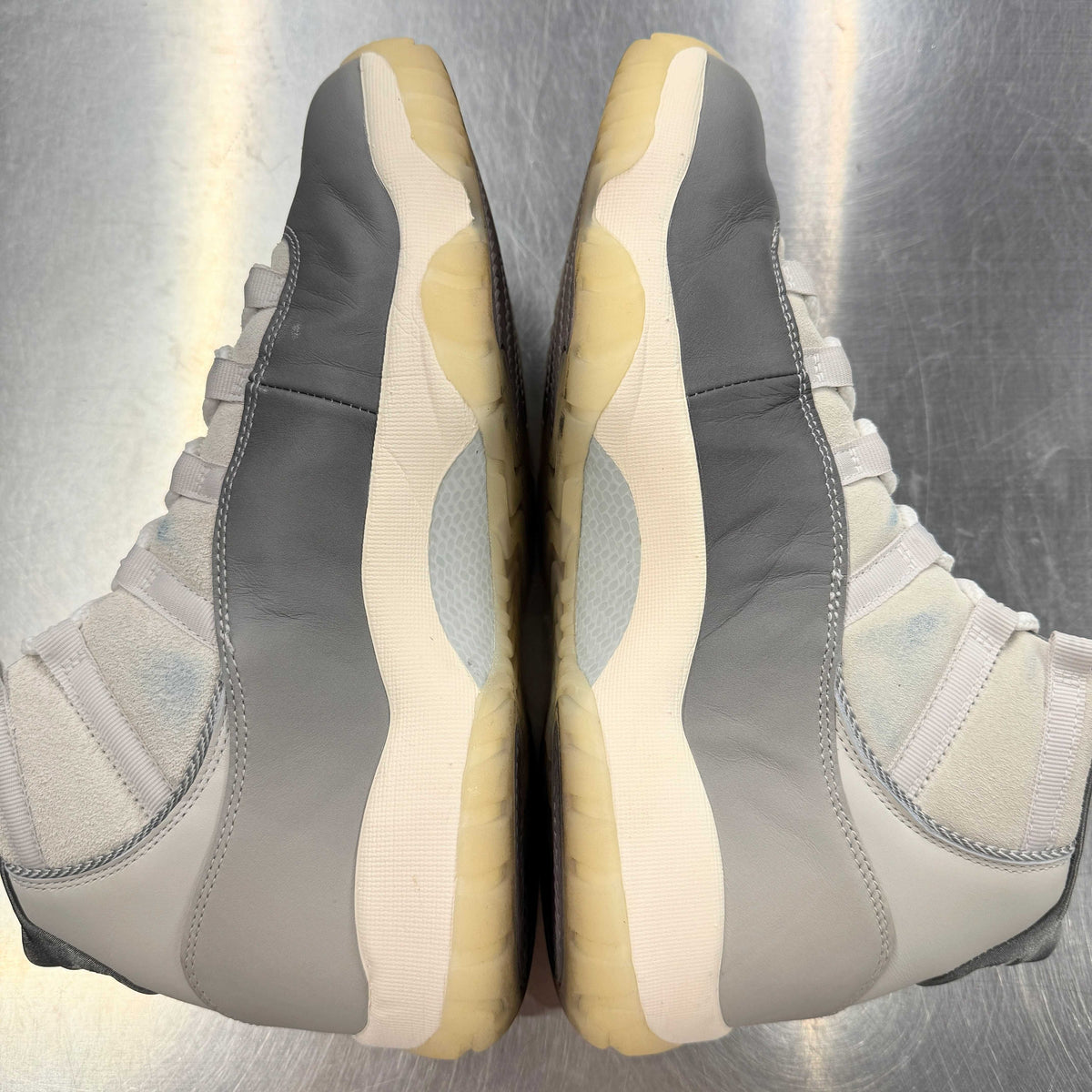 【US11】 AIR JORDAN 11 RETRO IQ3459-072 【USED】