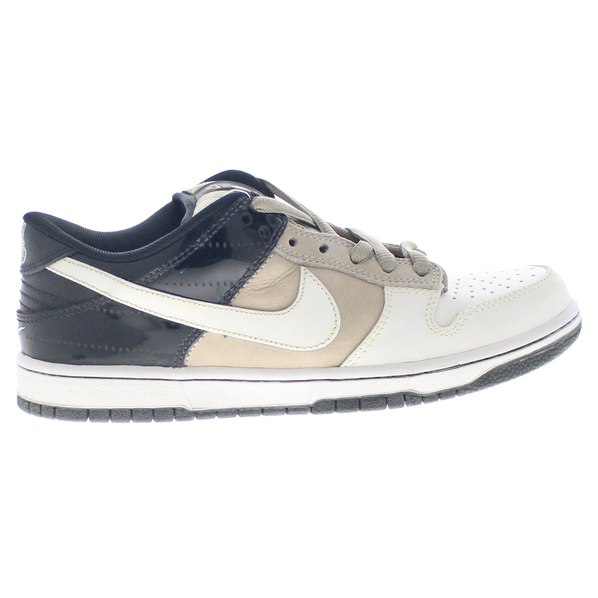 Archives image Nike SB Dunk Low EMB Pro 