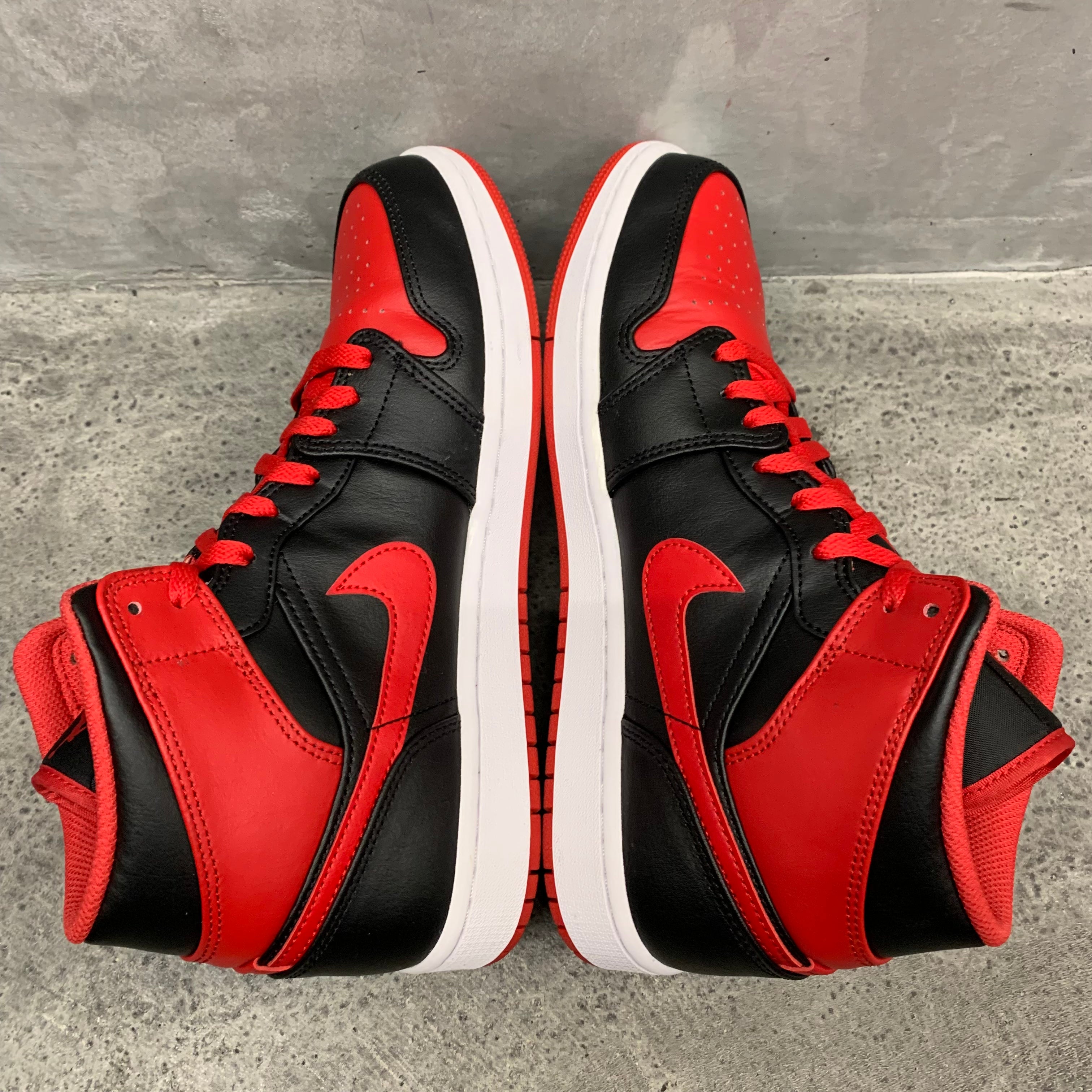 US9.5】AIR JORDAN 1 MID DQ8426-060