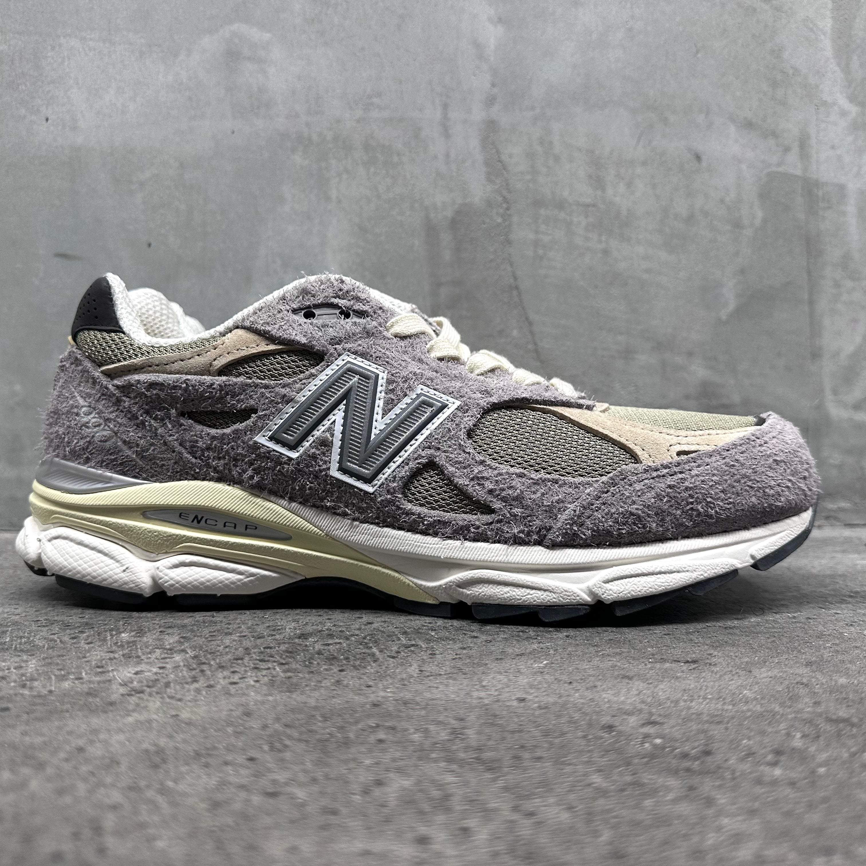 【US7.5】NEW BALANCE 990 V3 