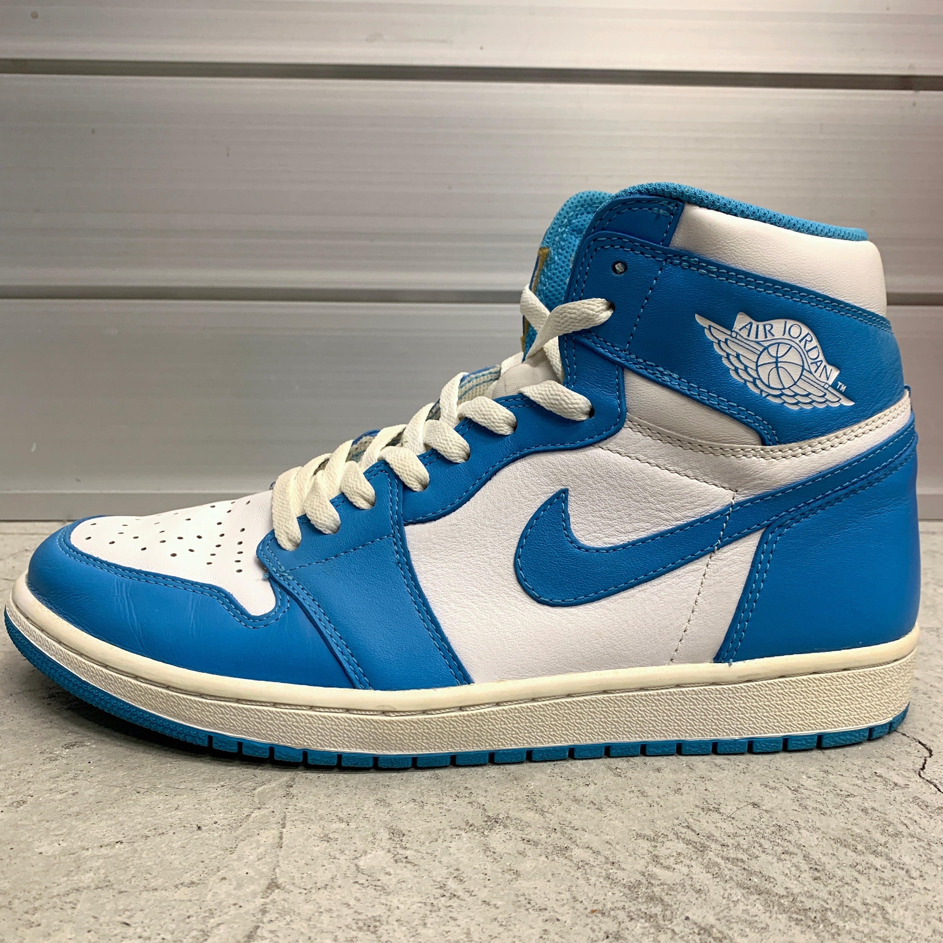 USED-AIR JORDAN