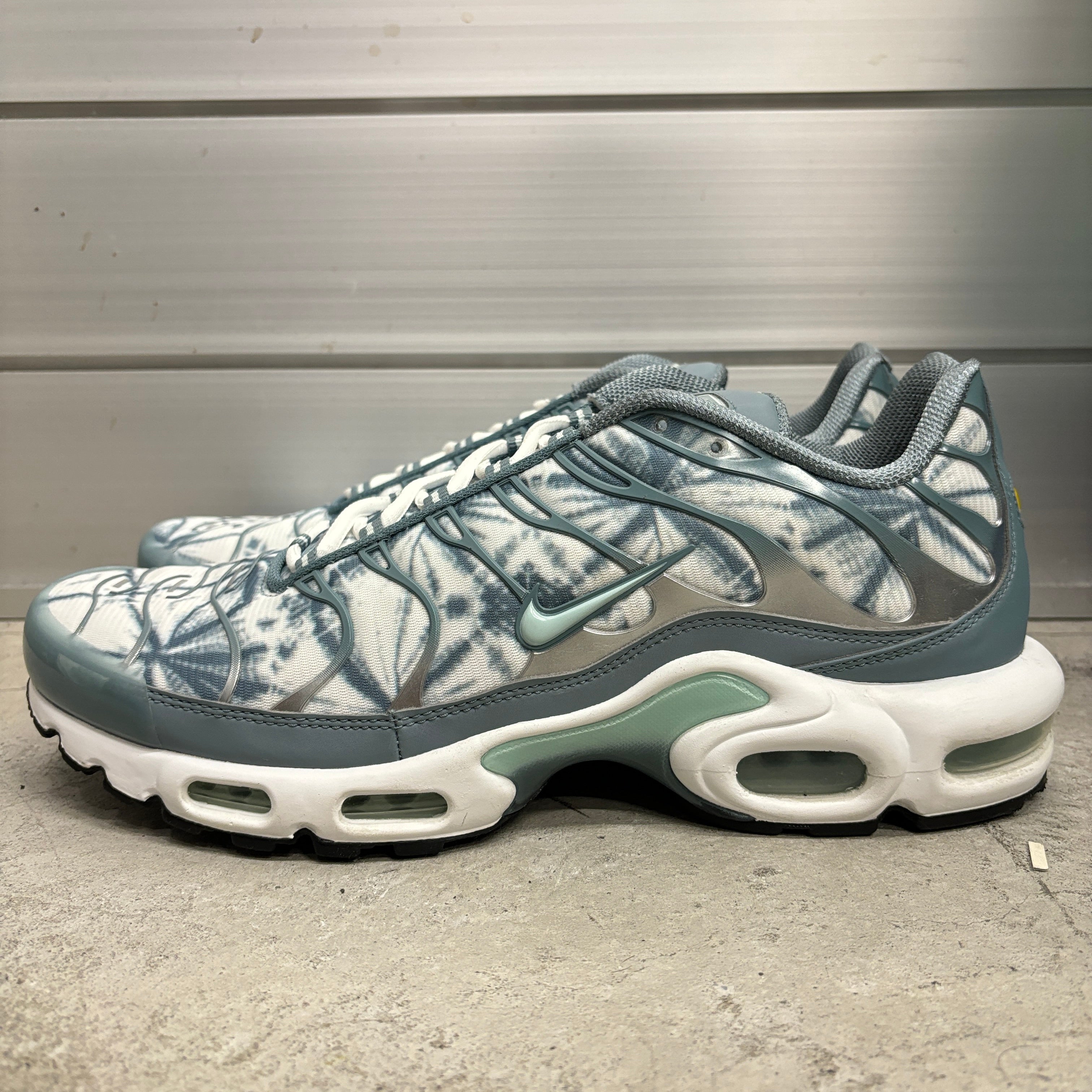 US11.5 AIR MAX PLUS FV0394 300 USED