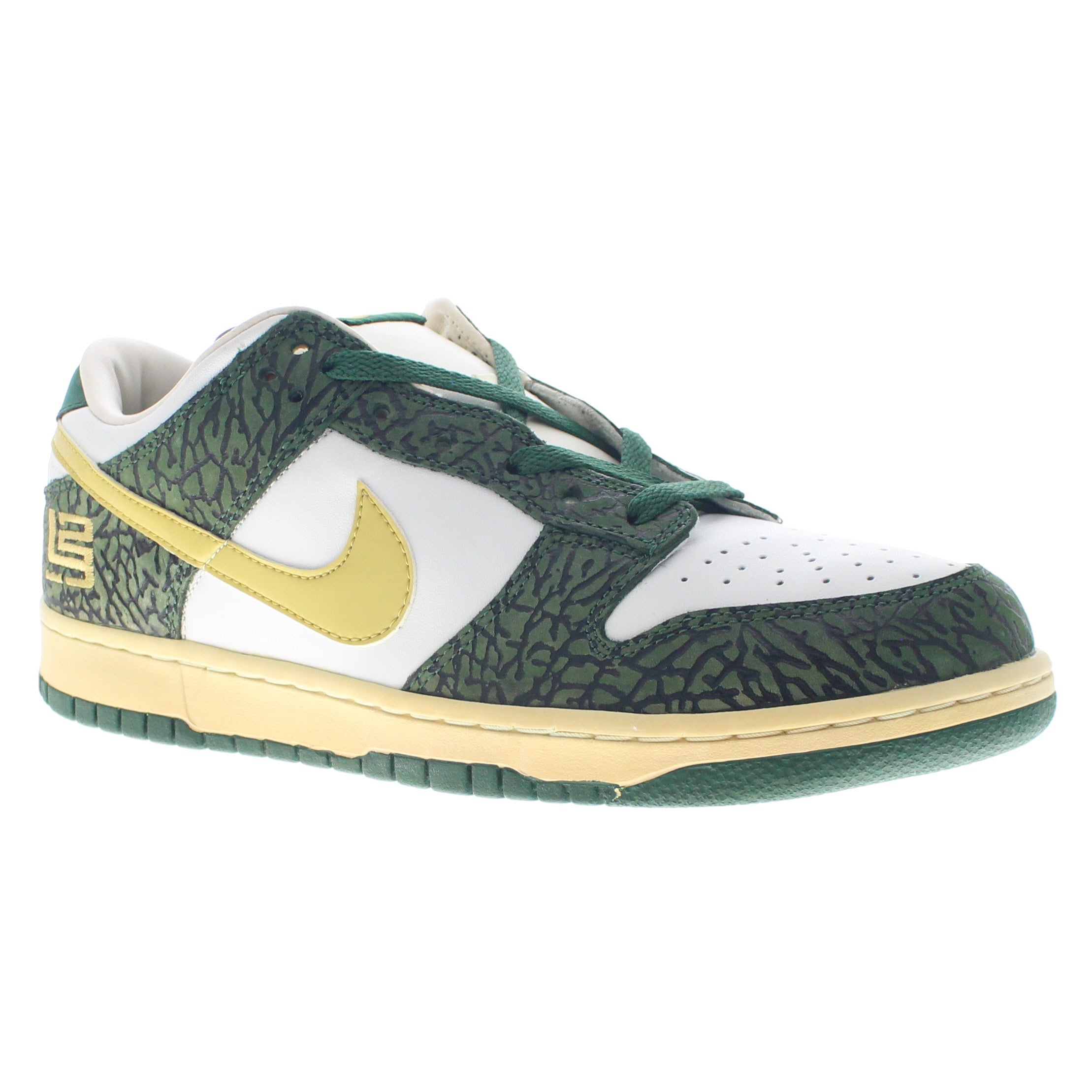 Nike Dunk Low "LeBron James SVSM PE"