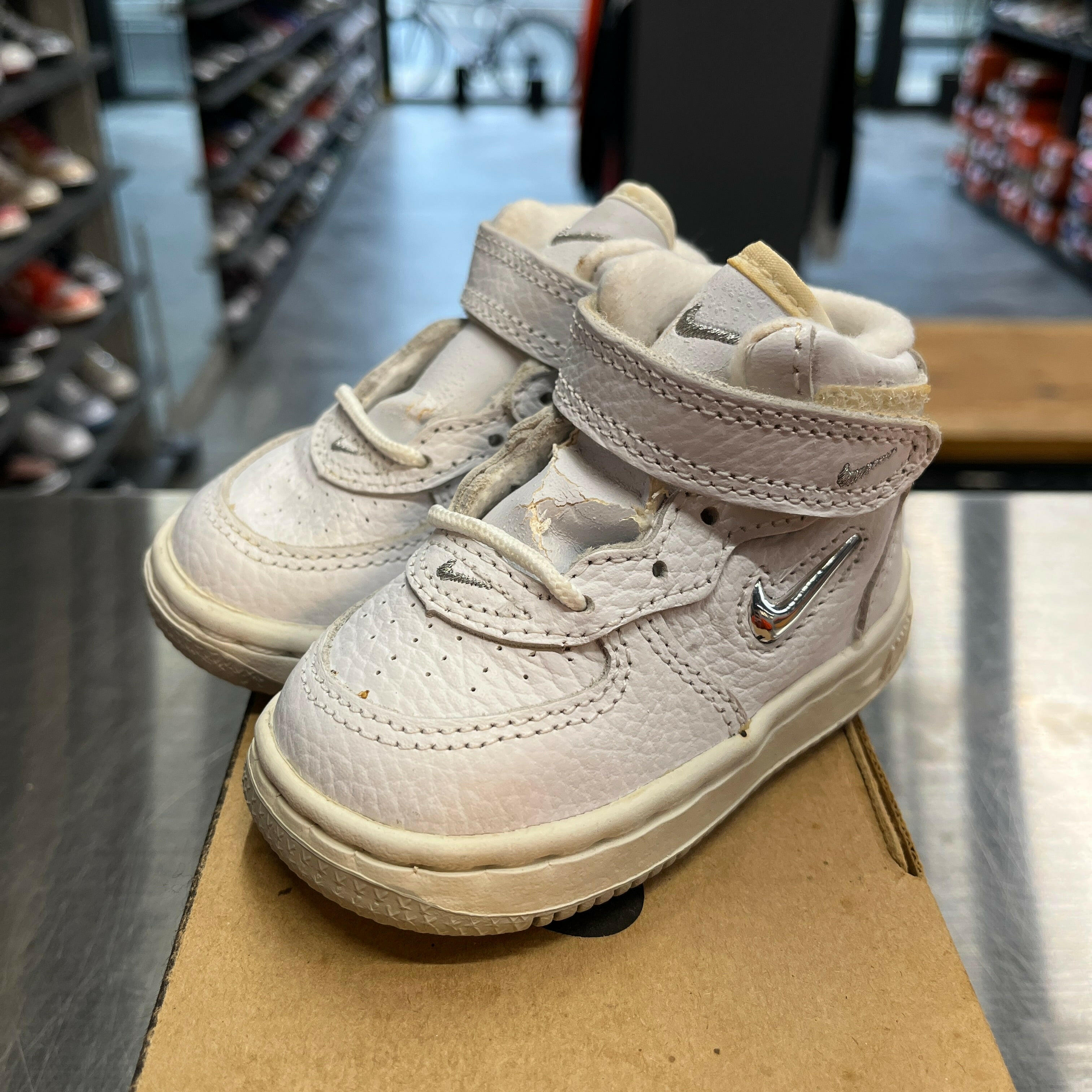 【4C/10cm】BABY FORCE 1 SJ SC MID 650117-101